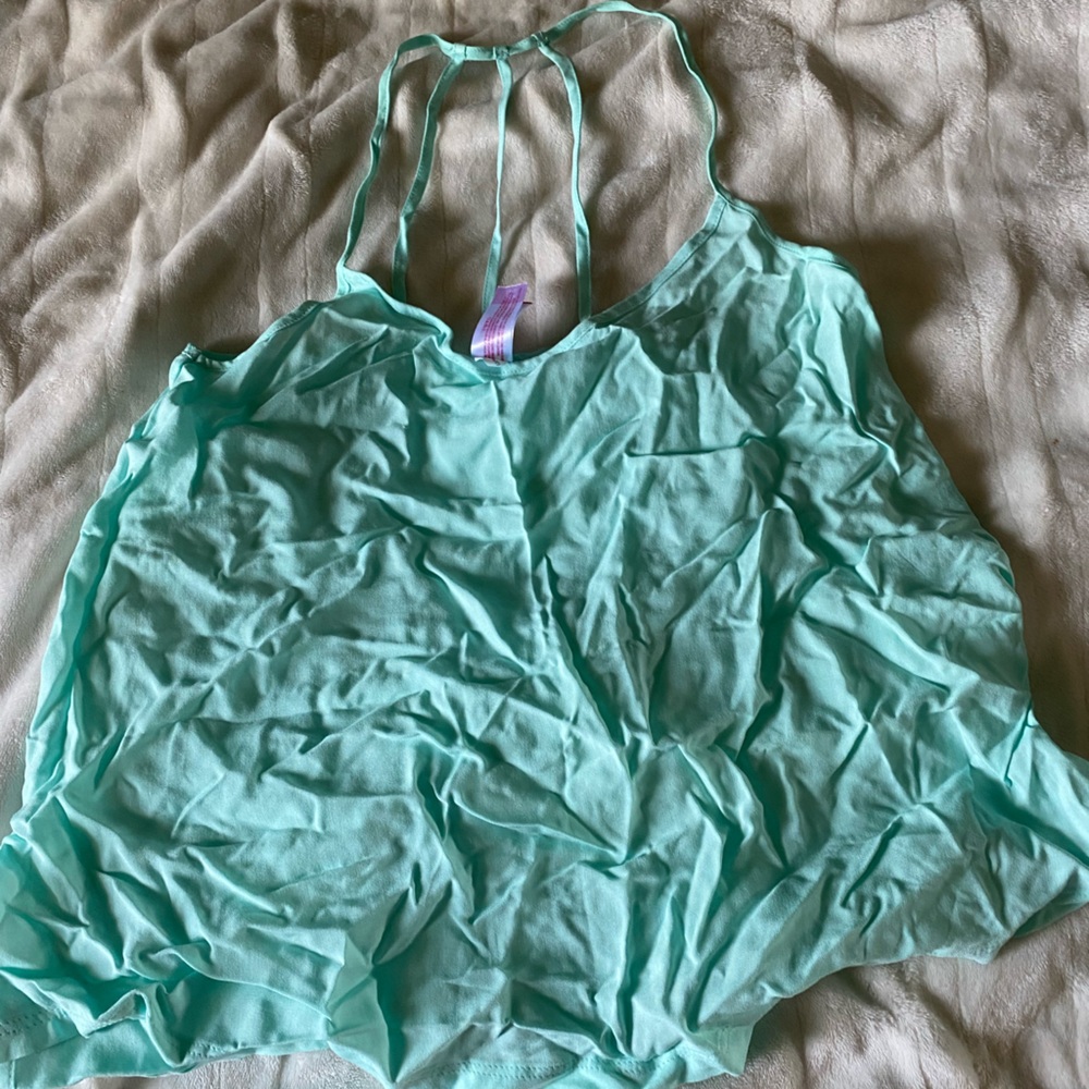Super cute spring teal tops